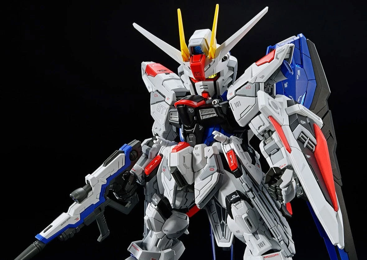 Bandai MGSD Freedom Gundam 3 Bandai MGSD Freedom Gundam
