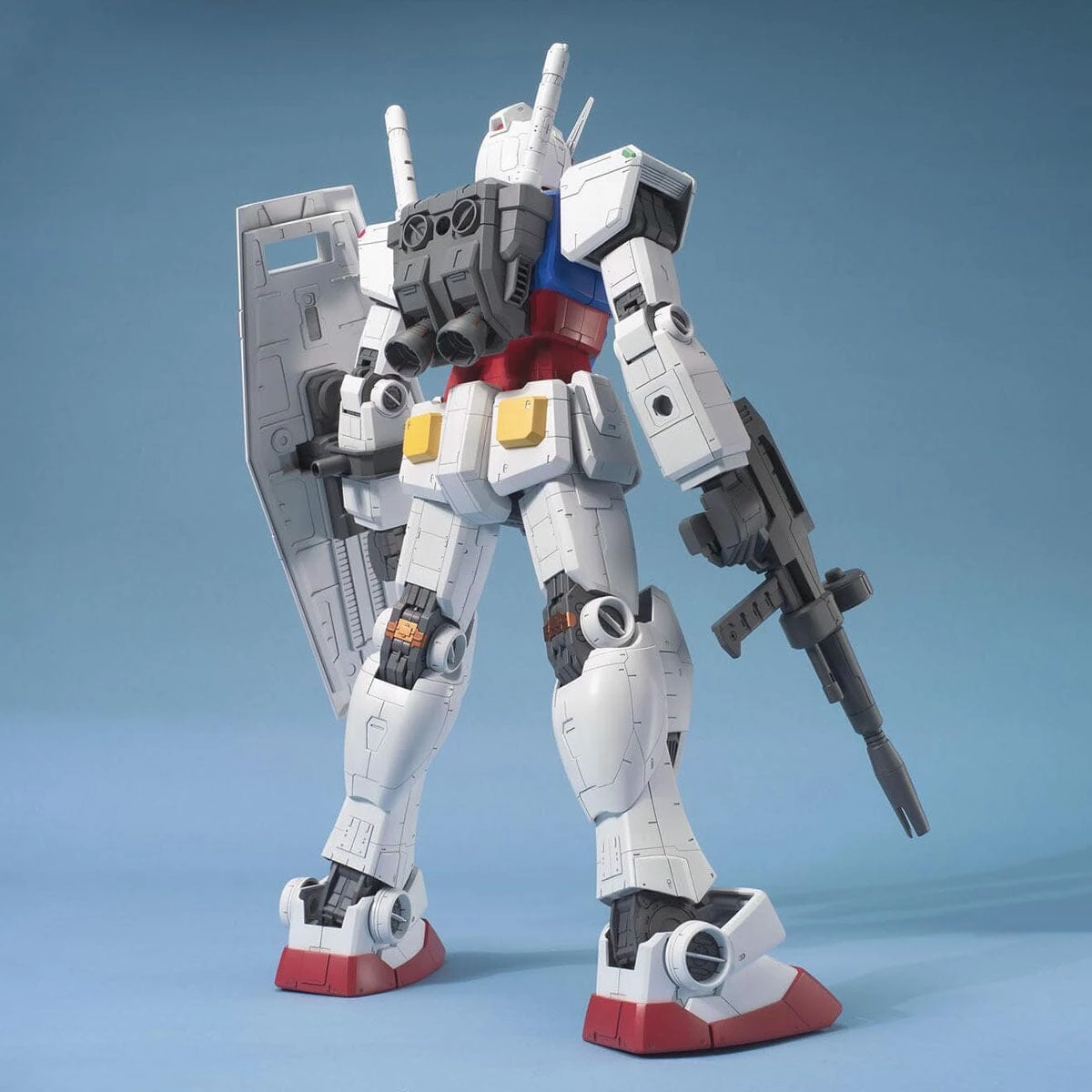 Bandai Mega Size 1/48 RX-78-2 6 Bandai Mega Size 1/48 RX-78-2 - Image 4