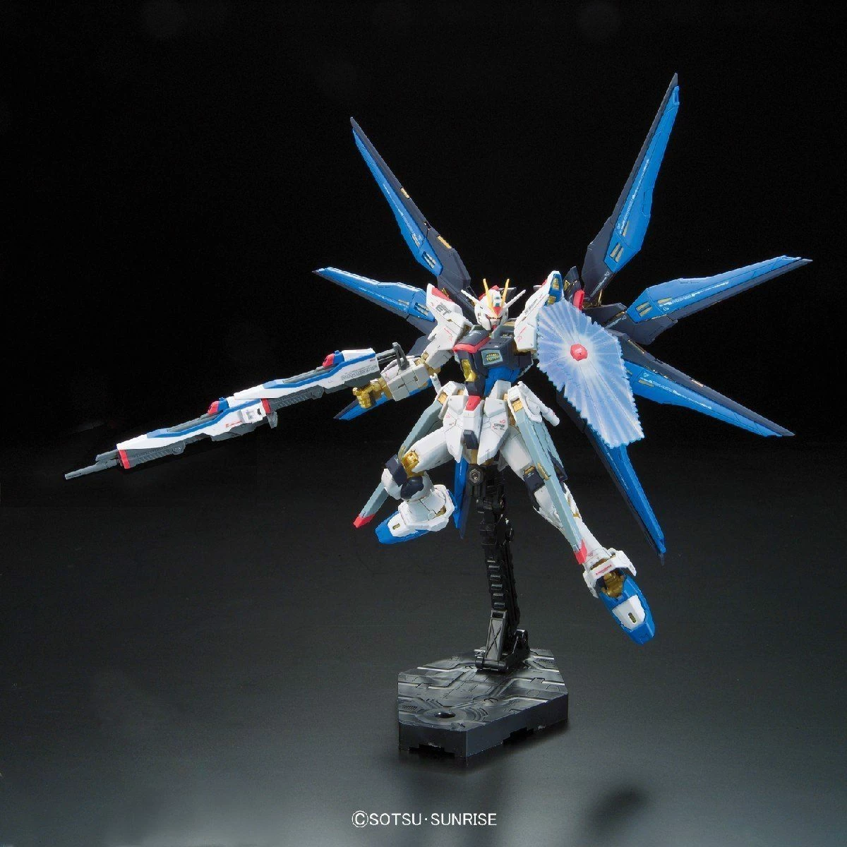 Bandai RG 1/144 #14 Strike Freedom Gundam 9 Bandai RG 1/144 #14 Strike Freedom Gundam - Image 7