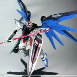 BANDAI Gundam ZGMF-X10A Freedom Gundam MG 1/100 Scale 10 BANDAI Gundam ZGMF-X10A Freedom Gundam MG 1/100 Scale -Bandai Shop Freedo 1