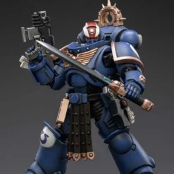 Warhammer 40K Ultramarines Primaris Lieutenant Amulius 1/18 Scale Figure