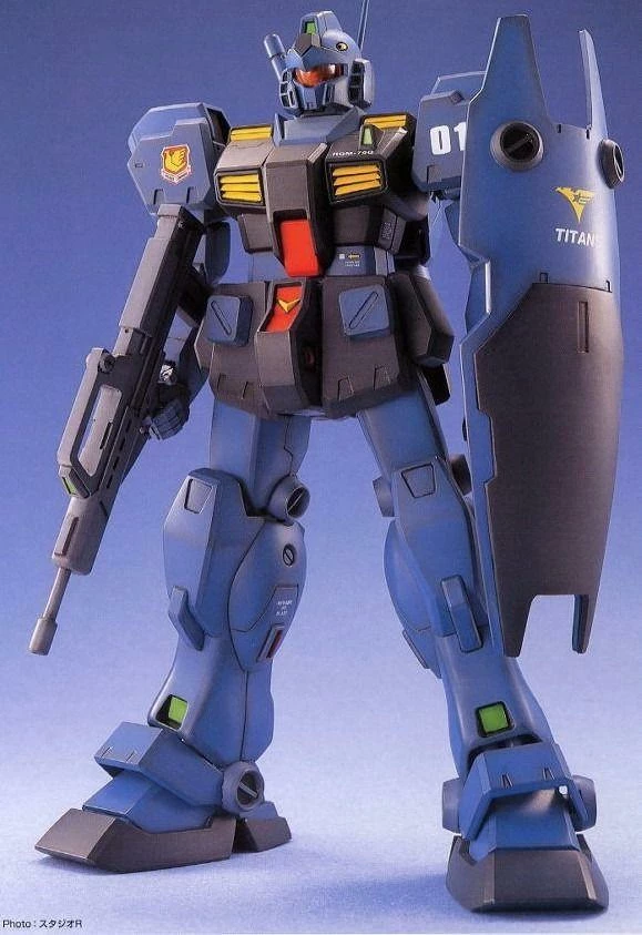 Bandai MG RGM-79Q GM Quel 3 Bandai MG RGM-79Q GM Quel